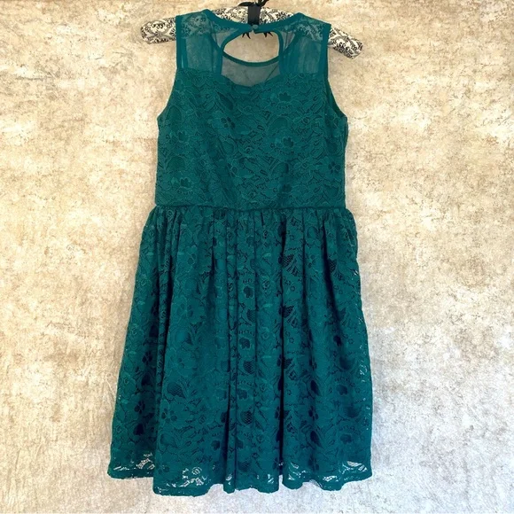 🪩Zenzi girls green lace party dress 10/12 - Picture 2 of 7